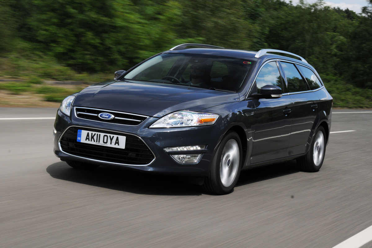 Ford Mondeo Estate front tracking