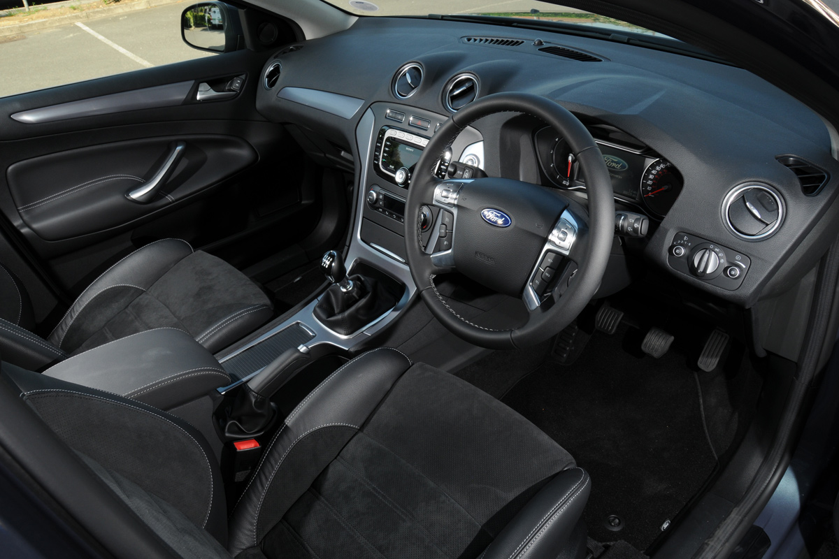 Ford Mondeo Estate dash