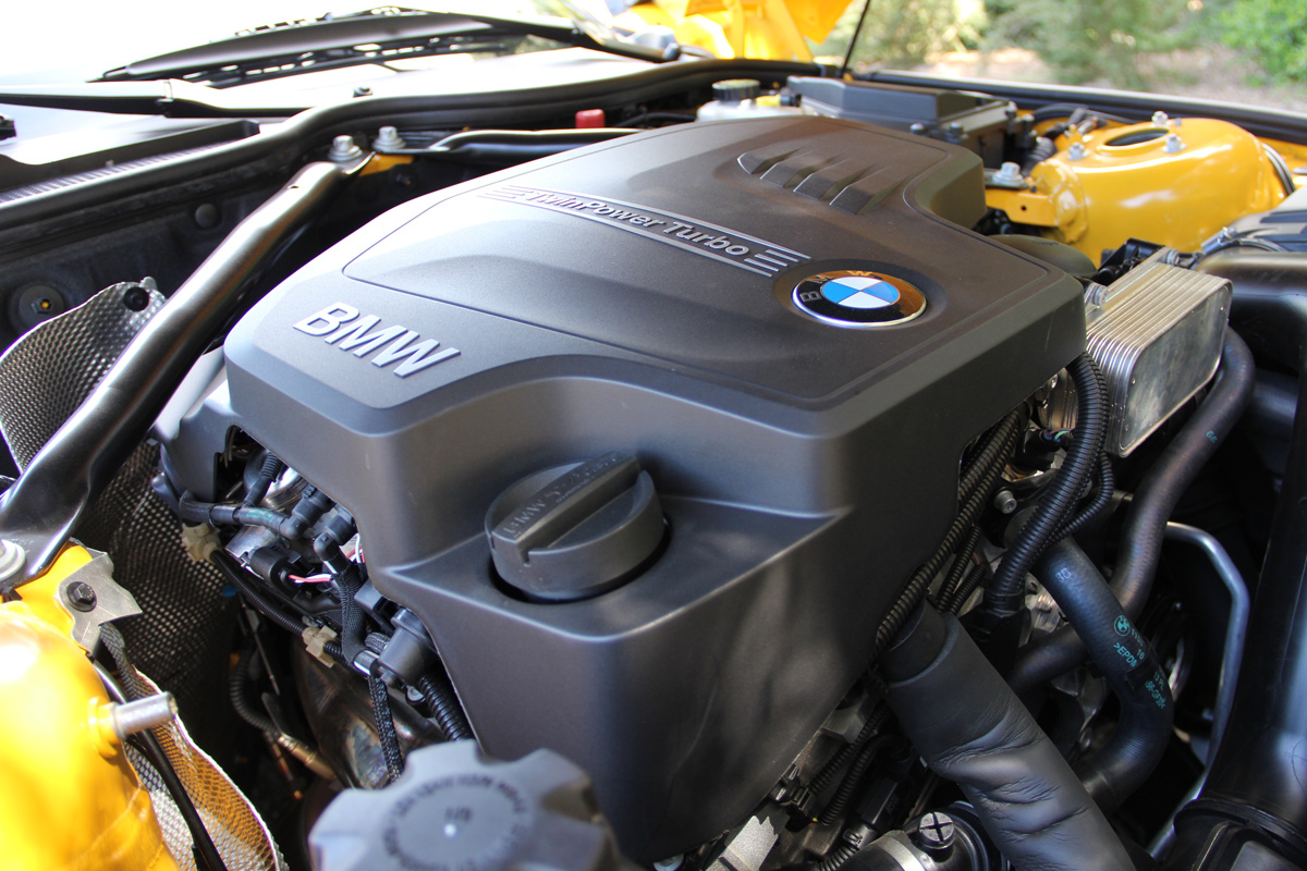BMW Z4 sDrive28i engine