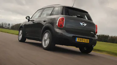 MINI Countryman Cooper D All4 rear tracking
