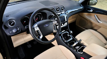 Ford Galaxy dash