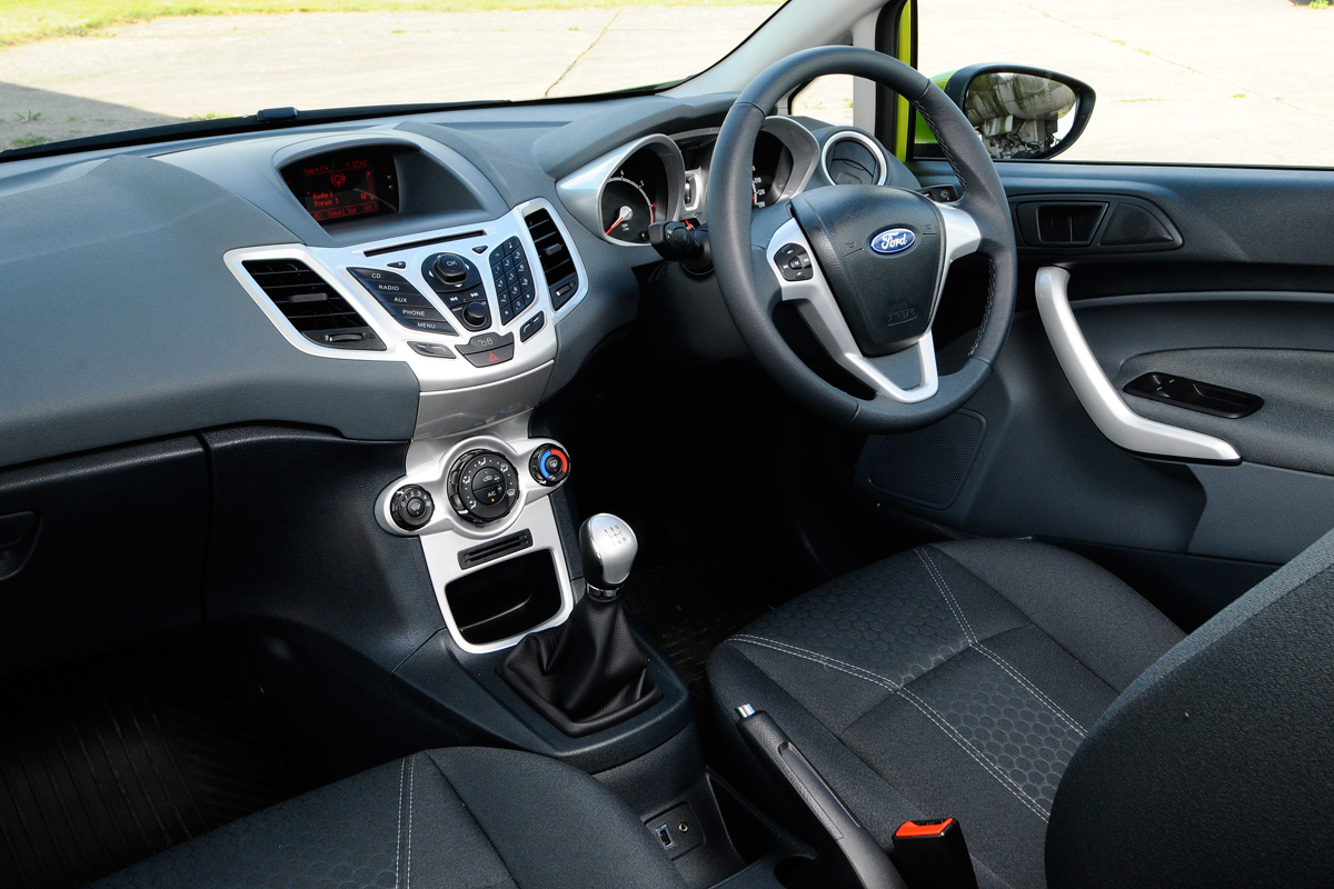 Ford Fiesta 1.4 Zetec dash
