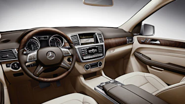 Mercedes ML 250 CDI dash