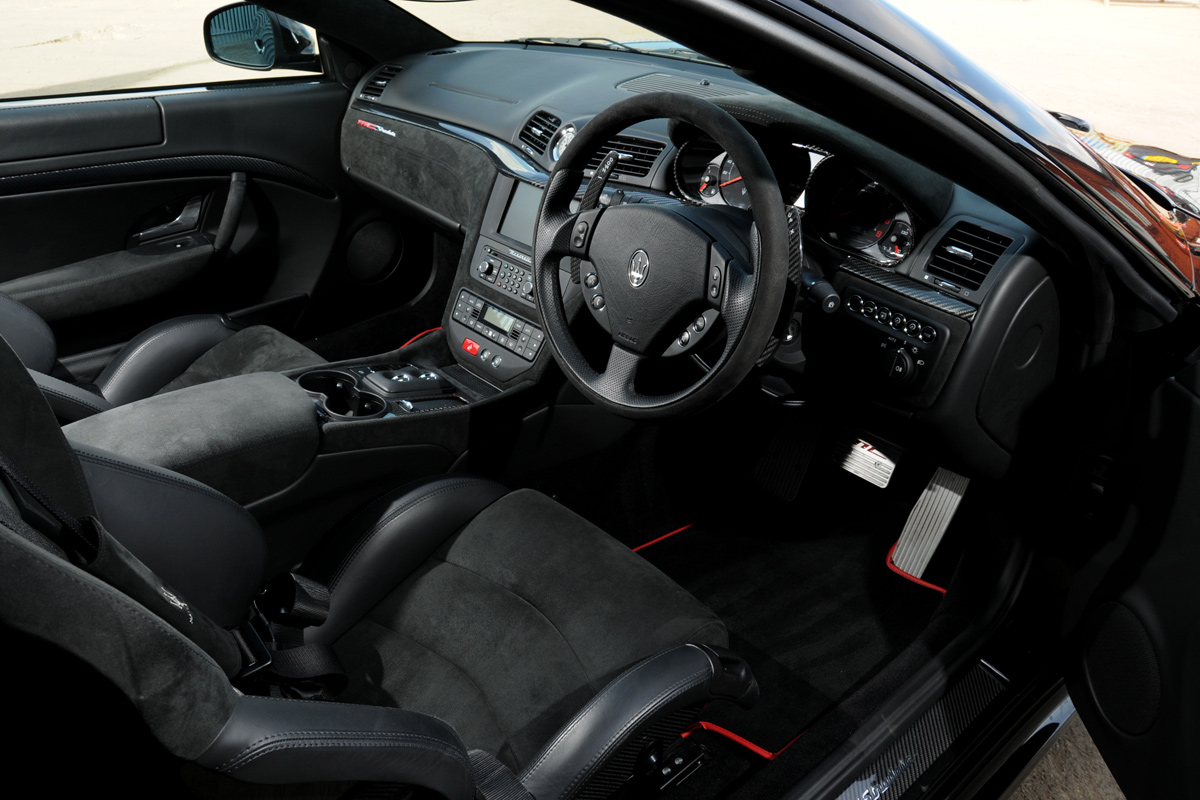 Maserati GranTurismo MC Stradale dash