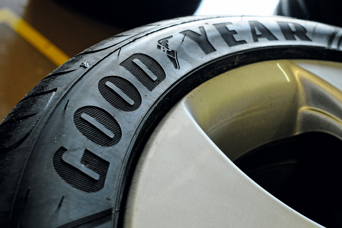 Goodyear Eagle F1 Asymmetric 2