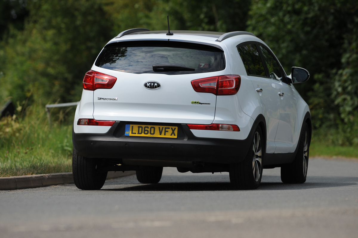 Kia Sportage rear cornering