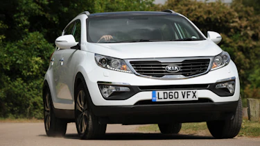 Kia Sportage front cornering