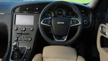 Saab 9-5 dash