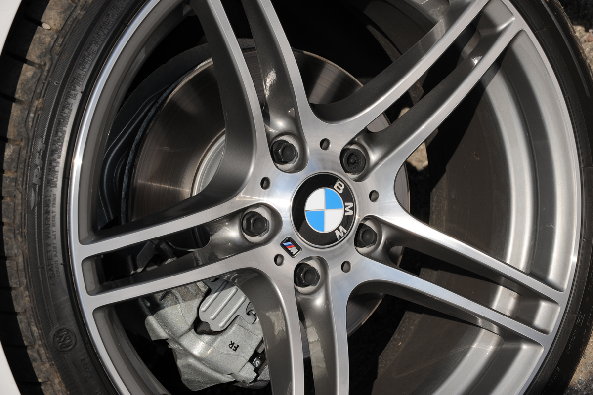 BMW 318i Coupe wheel