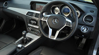 Mercedes C180 Coupe dash