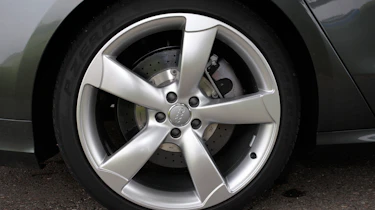 Audi S8 wheel