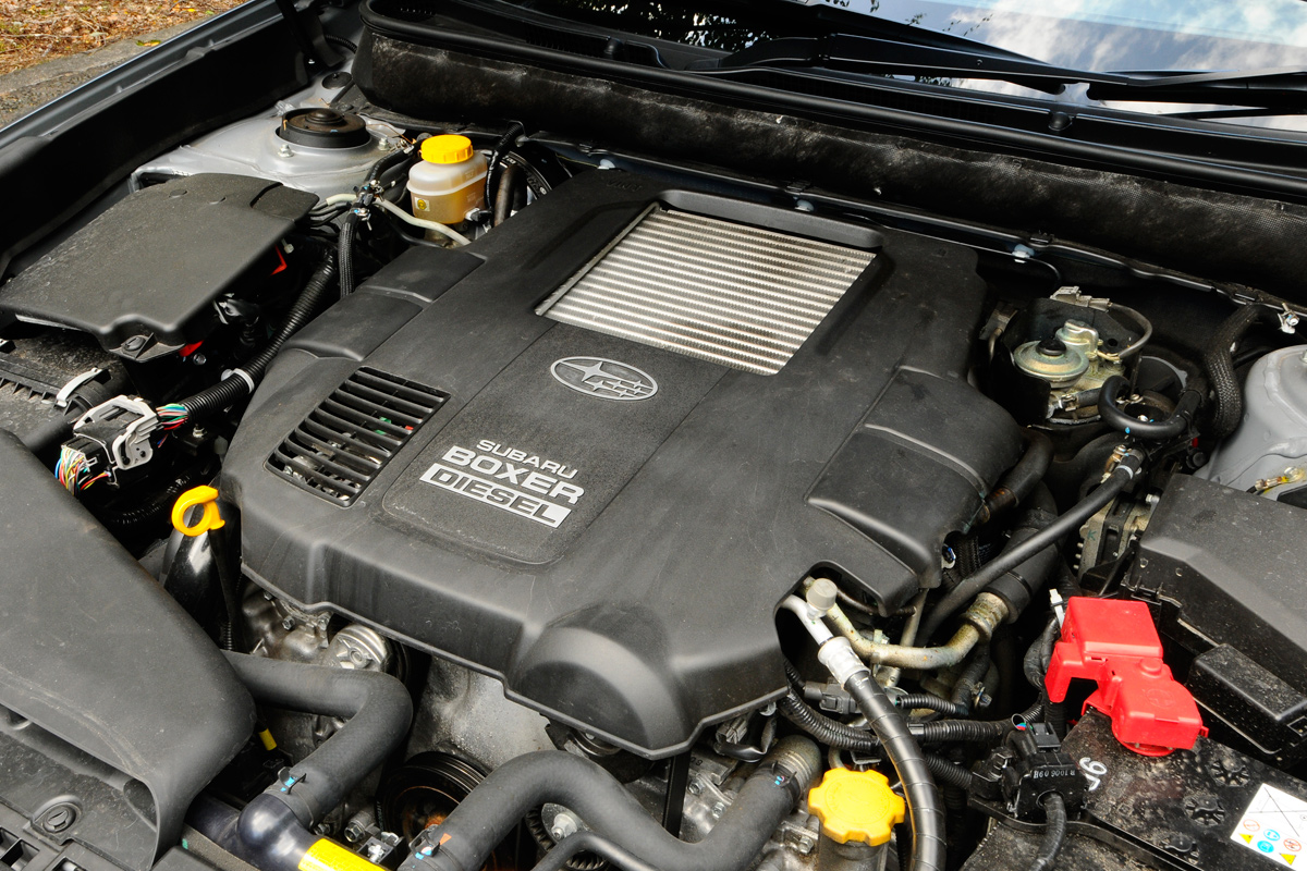 Subaru Outback 2.0D SE NavPlus engine