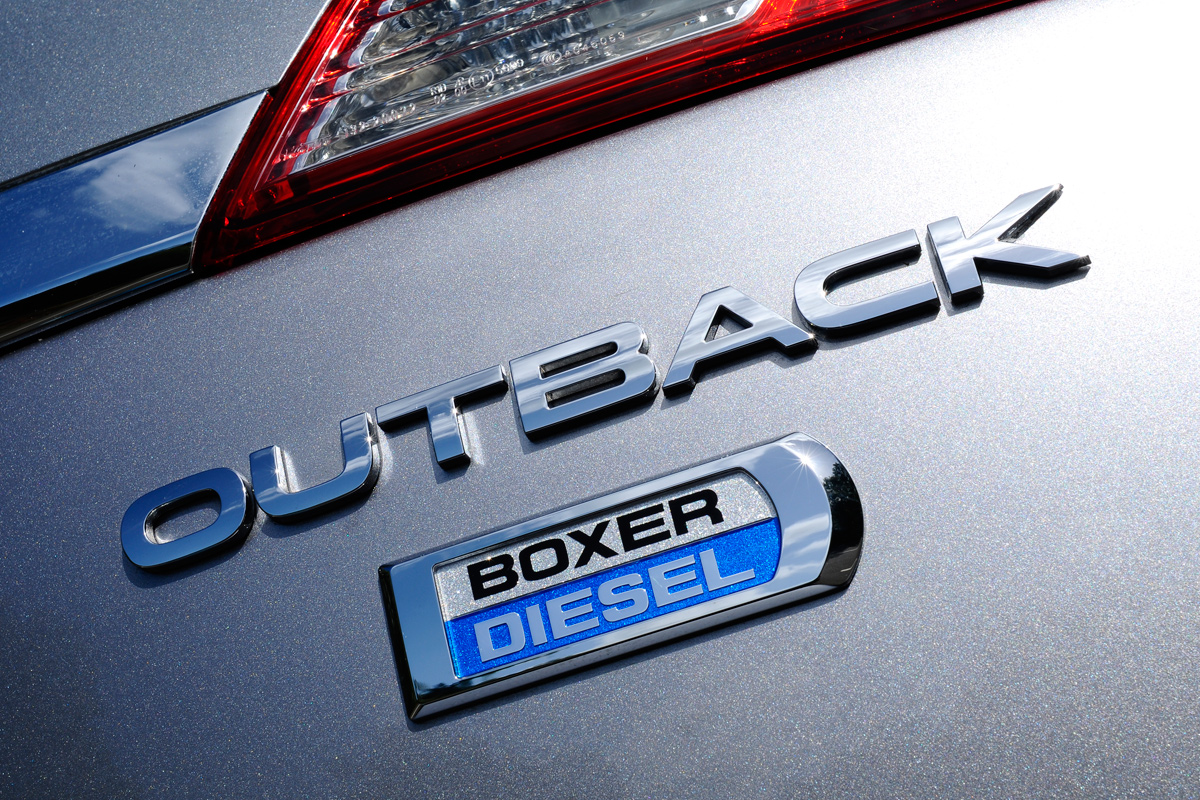 Subaru Outback 2.0D SE NavPlus badge