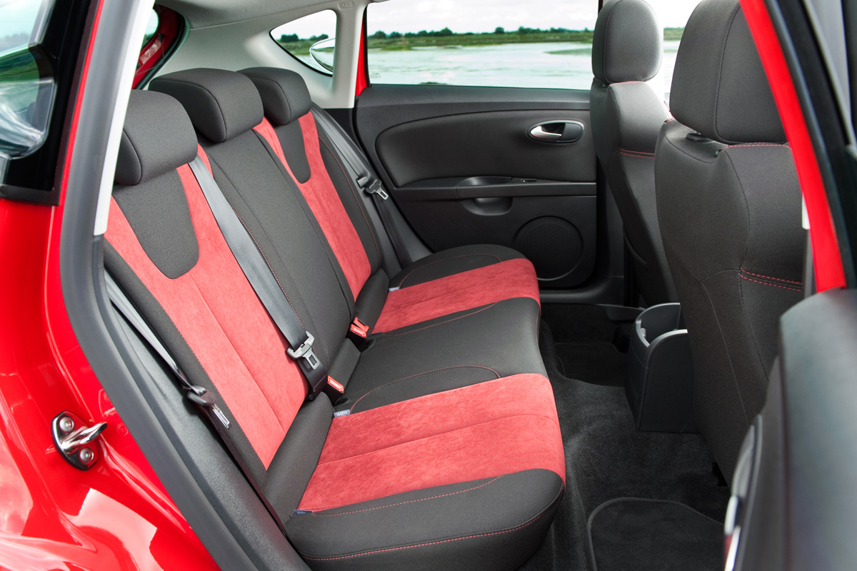 SEAT Leon FR+ rear seats