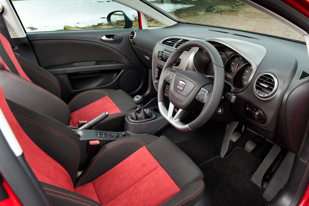 SEAT Leon FR+ dash