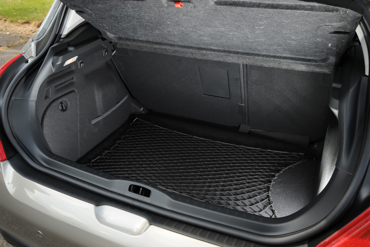 Peugeot 308 boot