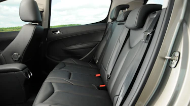 Peugeot 308 rear seats