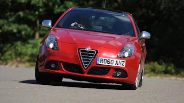 Alfa Romeo Giulietta front cornering