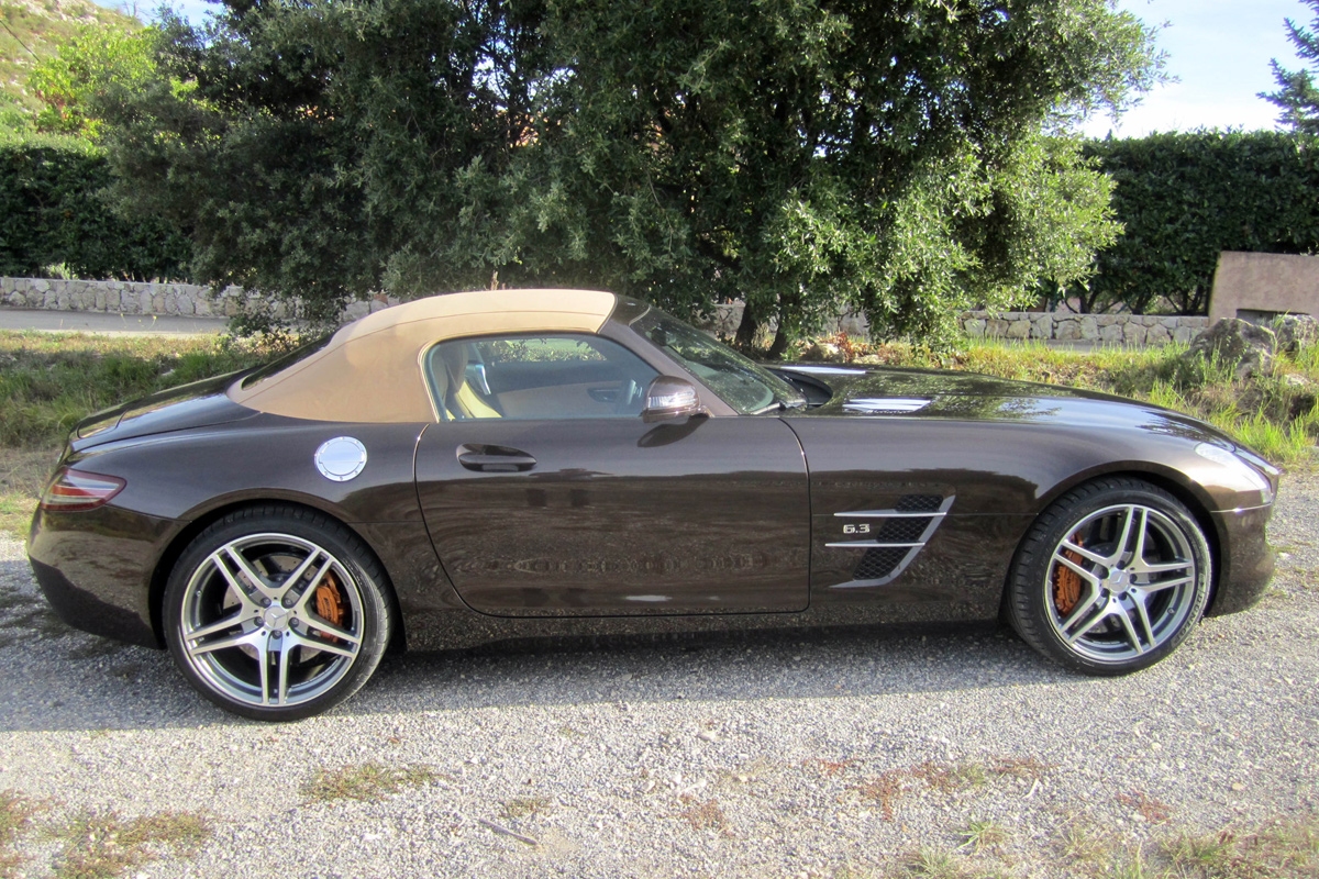 Mercedes SLS AMG Roadster profile
