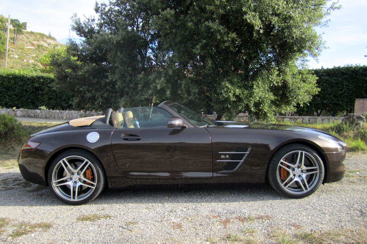 Mercedes SLS AMG Roadster profile