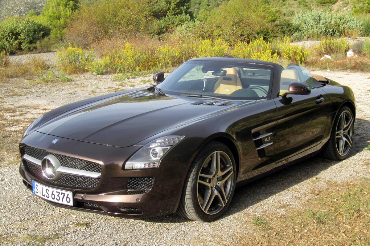 Mercedes SLS AMG Roadster front three-quarters