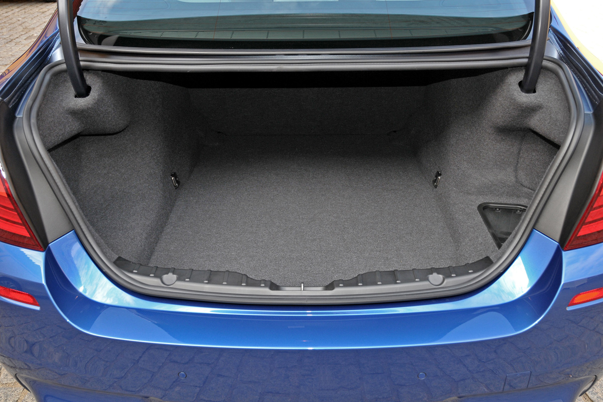 BMW M5 boot