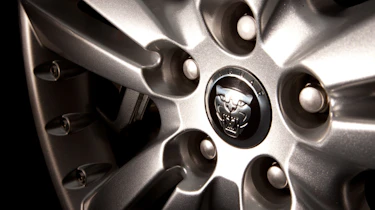 Jaguar XK Coupe wheel (pre-facelift)