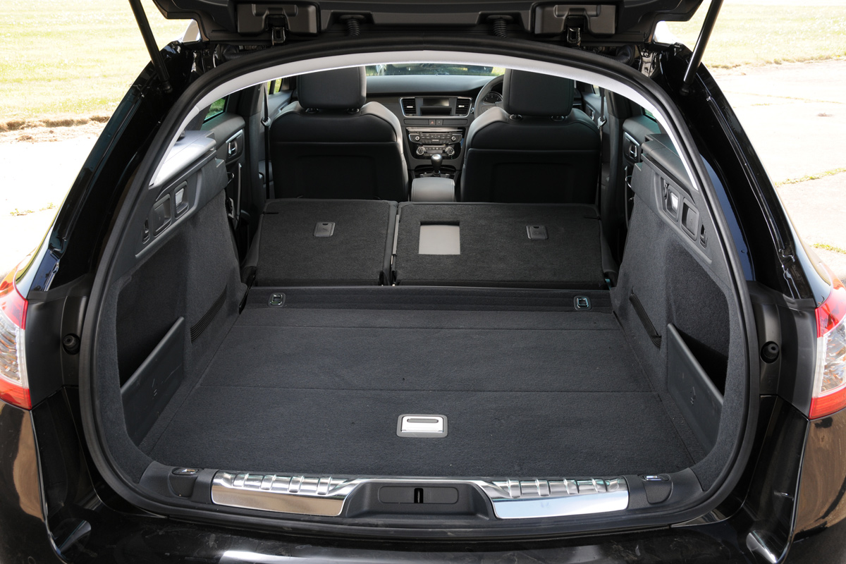 Peugeot 508 SW boot