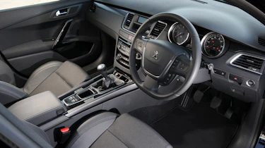 Peugeot 508 SW dash