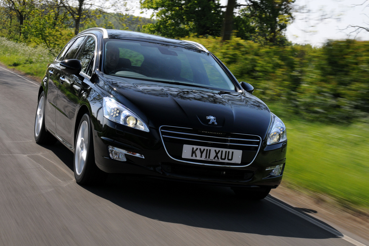 Peugeot 508 SW front tracking
