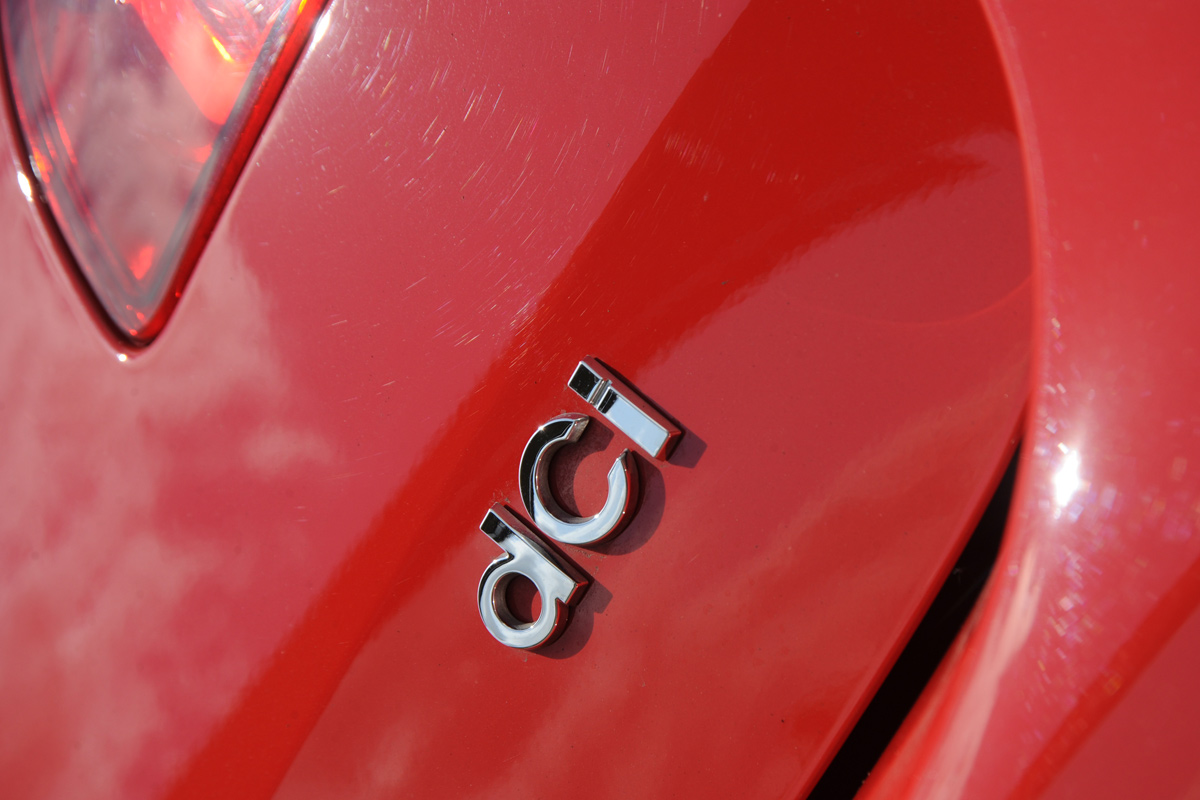 Renault Megane badge