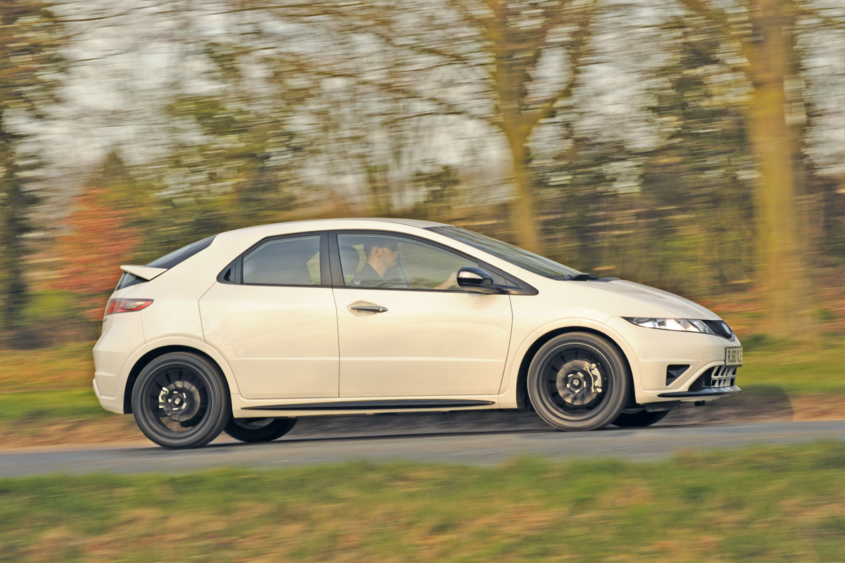 Honda Civic panning