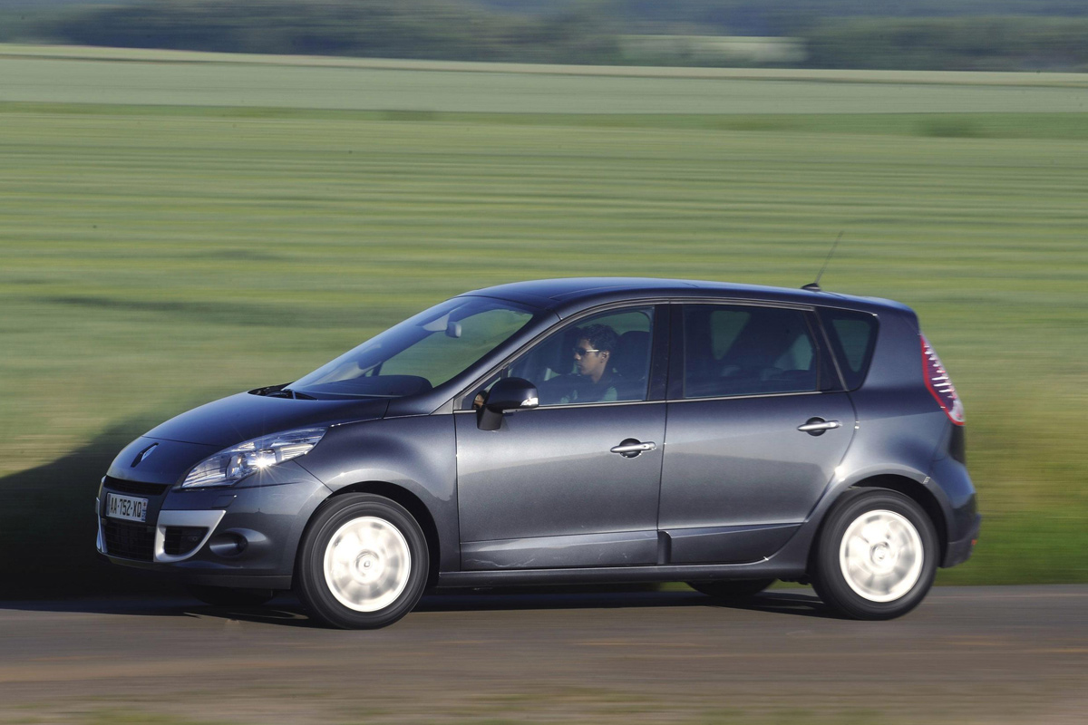 Renault Scenic panning