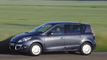 Renault Scenic panning