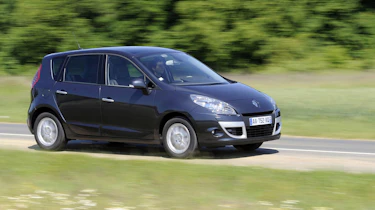 Renault Scenic panning