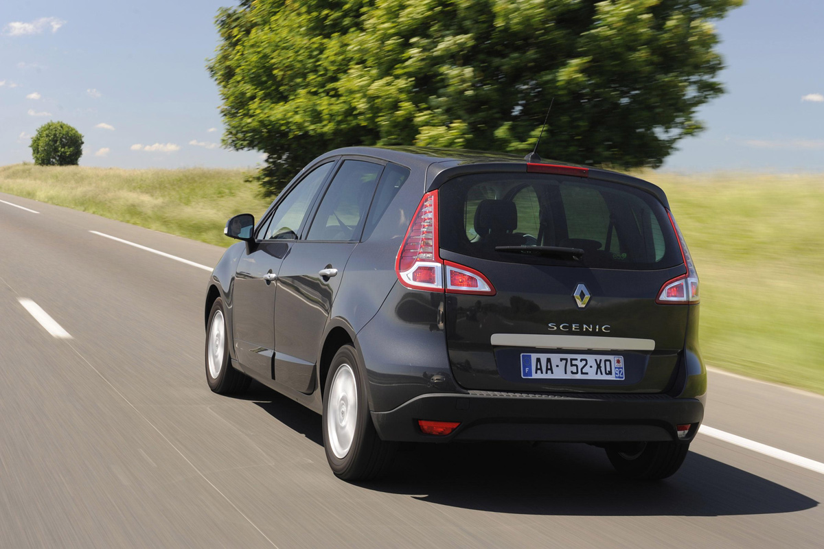 Renault Scenic rear tracking