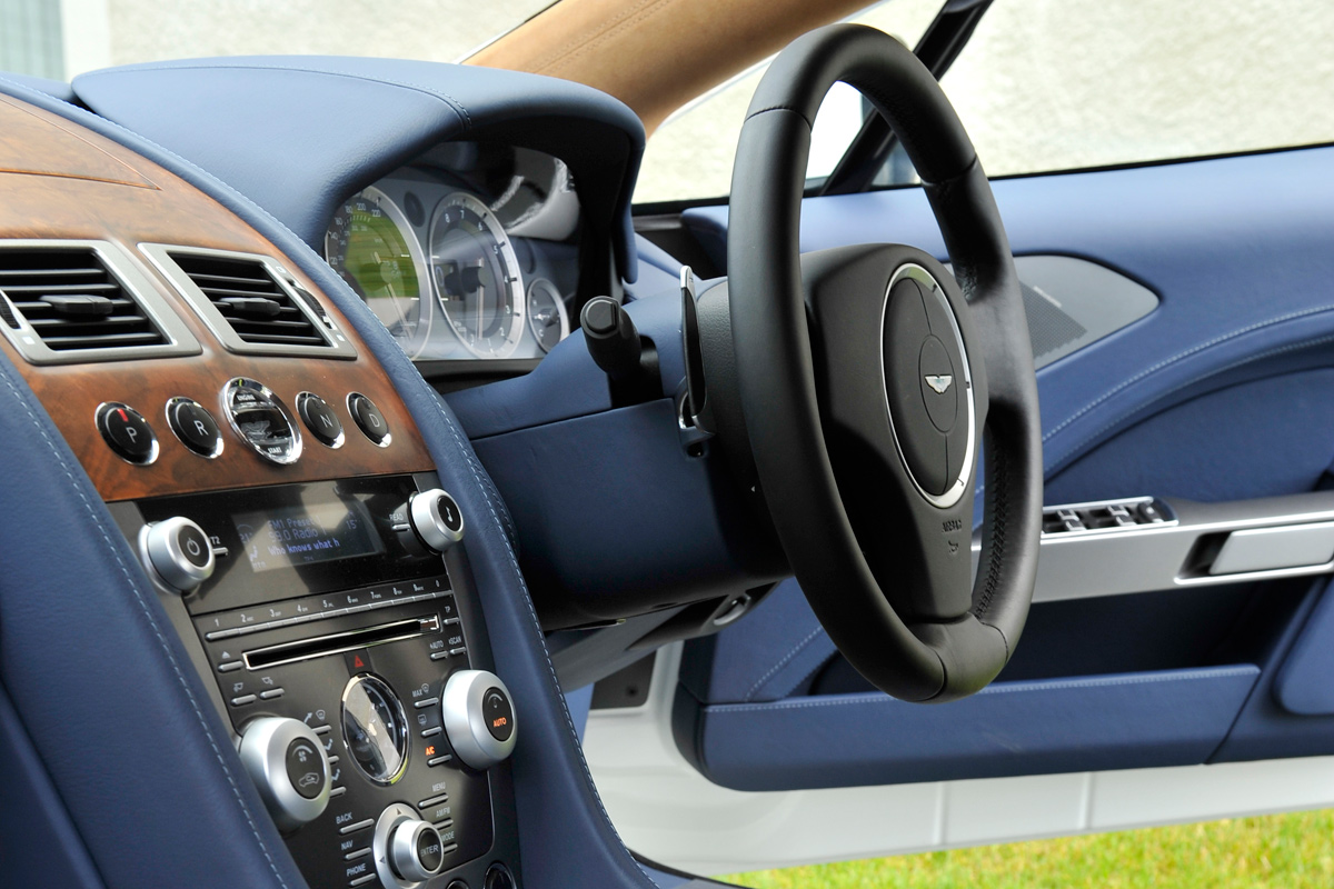 Aston Martin Rapide dash