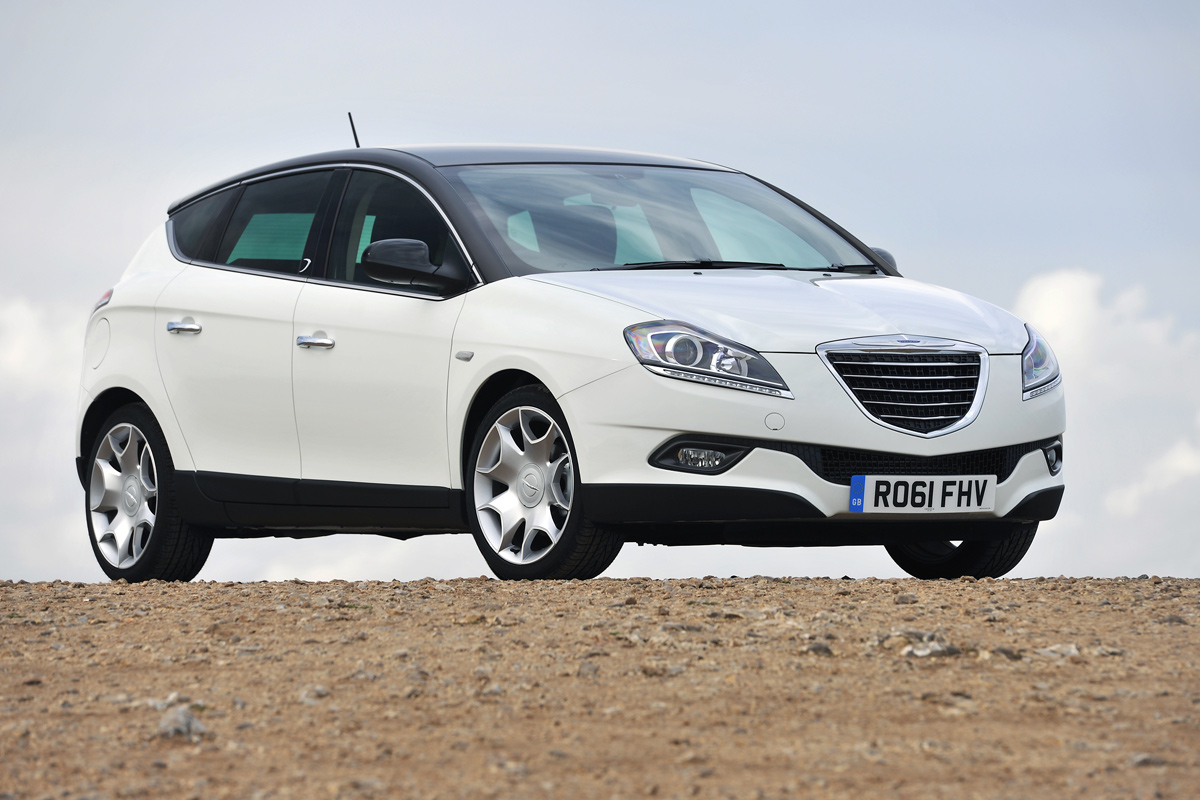 Chrysler Delta front three-quarters