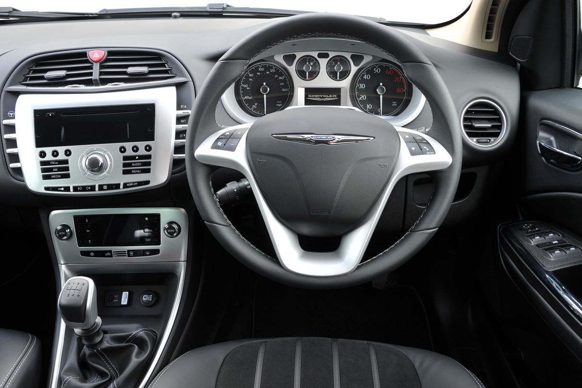 Chrysler Delta dash