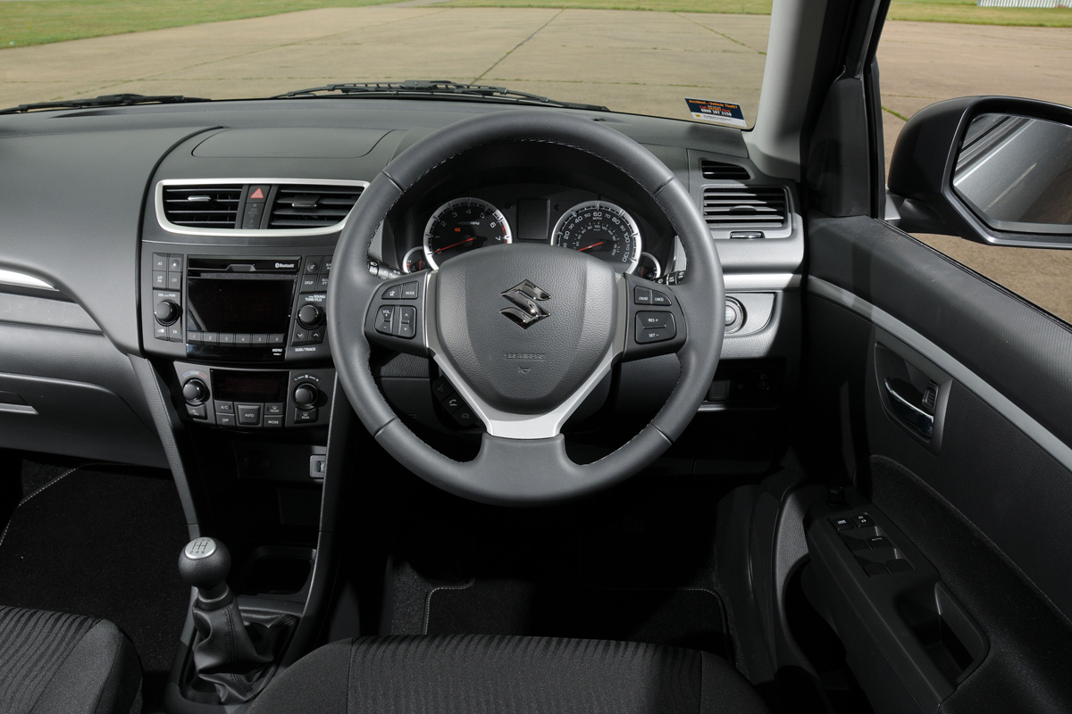 Suzuki Swift 1.2 SZ4 dash
