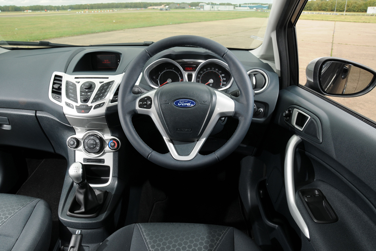Ford Fiesta Centura 1.25 dash