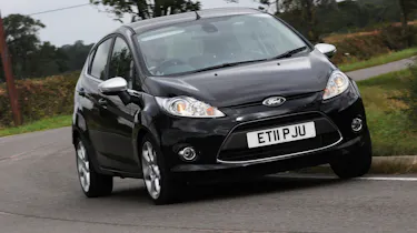 Ford Fiesta Centura 1.25 front cornering