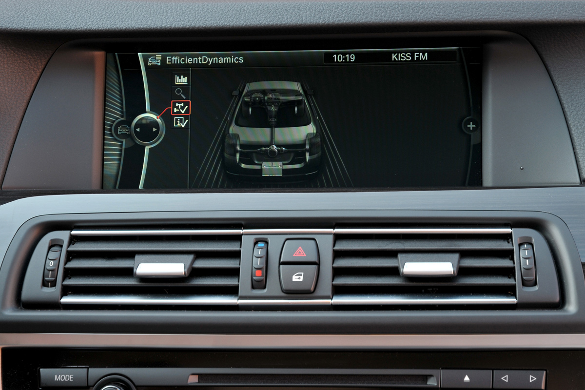 BMW 520d Efficient Dynamics reversing camera