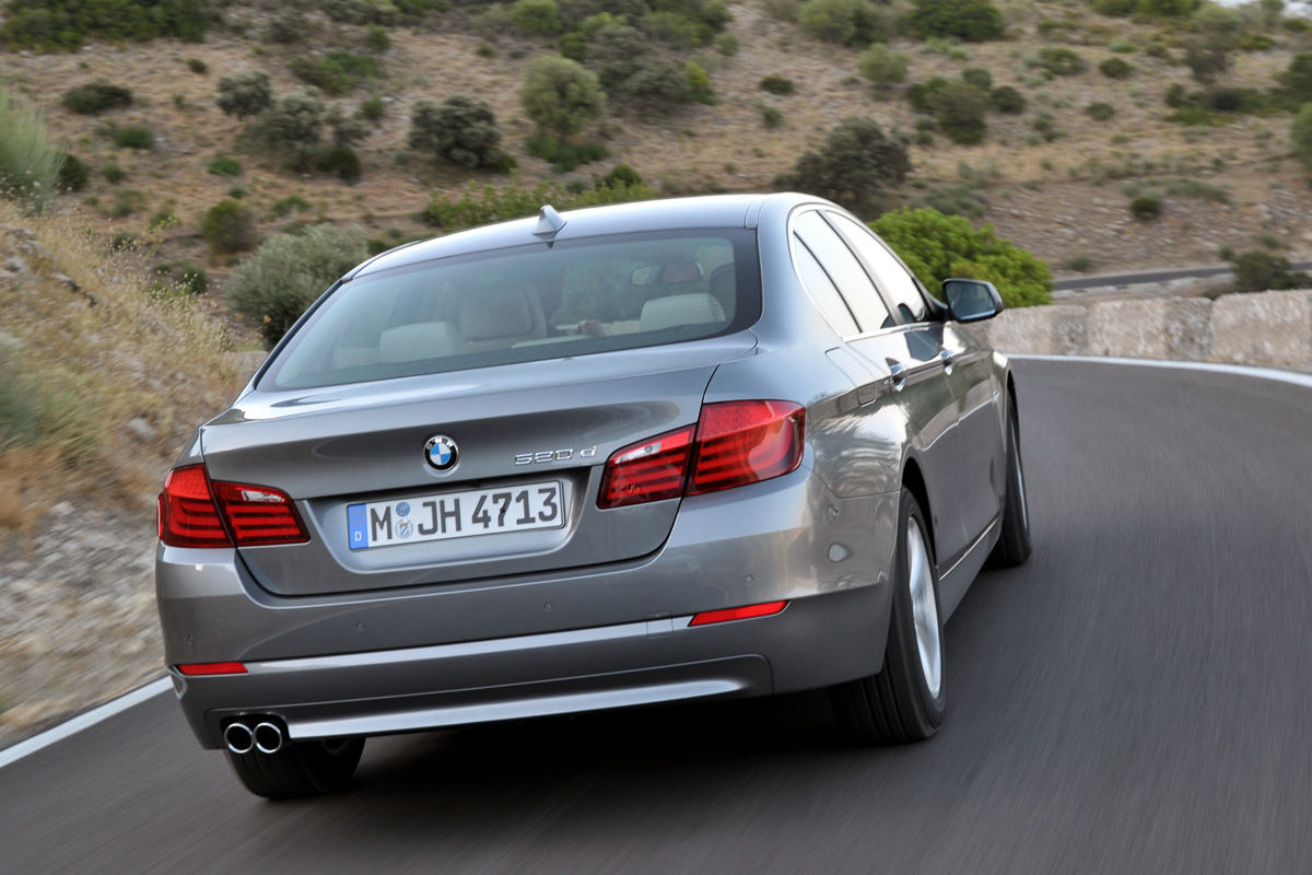 BMW 520d Efficient Dynamics rear tracking