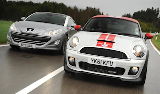 MINI Coupe vs Peugeot RCZ