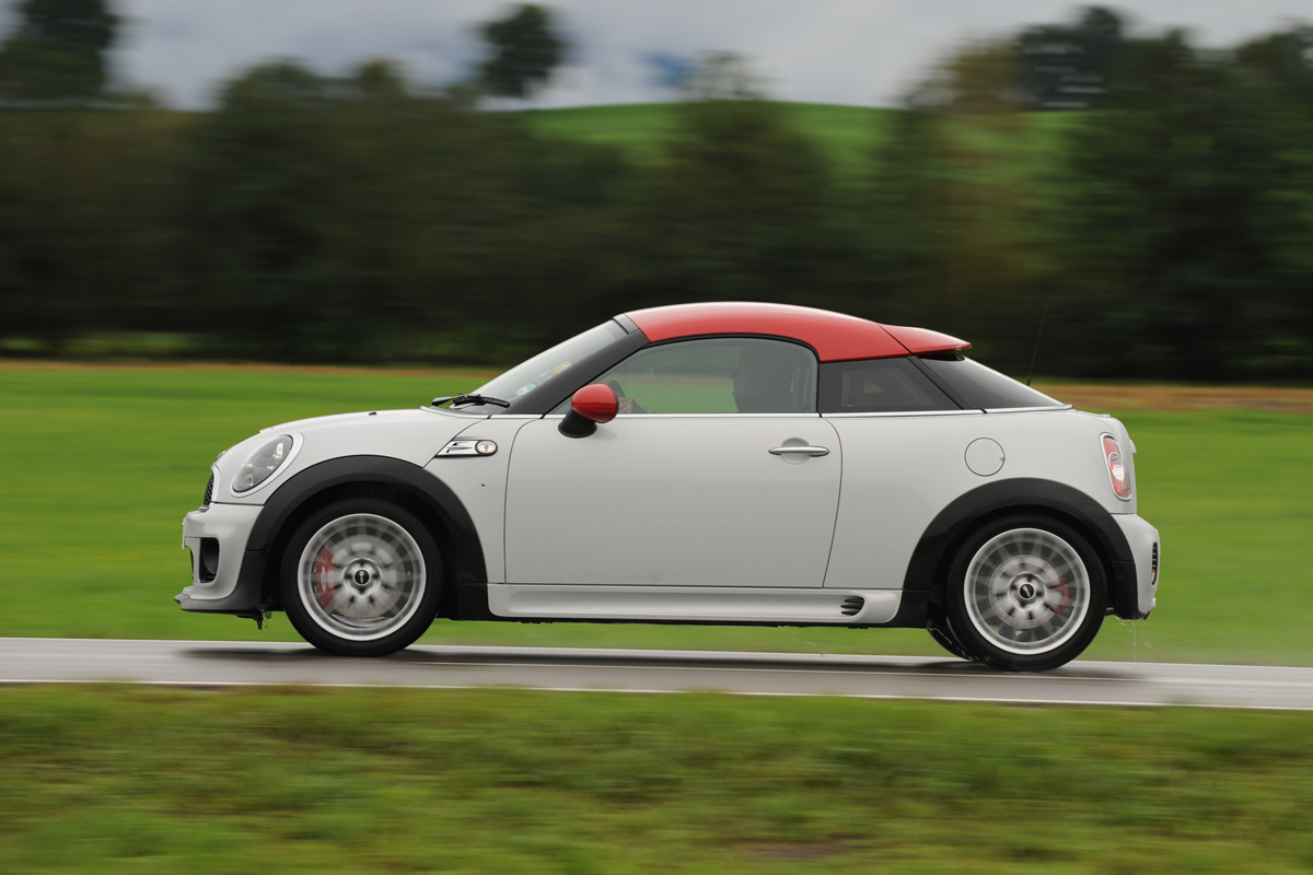MINI Coupe JCW panning
