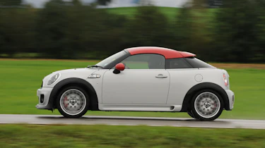 MINI Coupe JCW panning