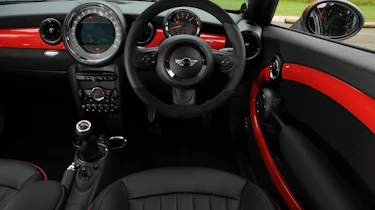 MINI Coupe JCW dash