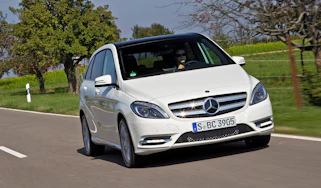 Mercedes B-Class front tracking