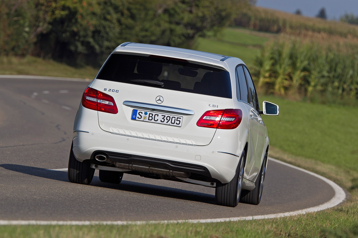 Mercedes B200 Sport rear cornering